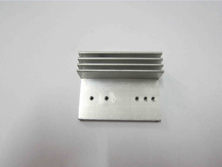 如何選擇靠譜的精密五金件加工廠家？